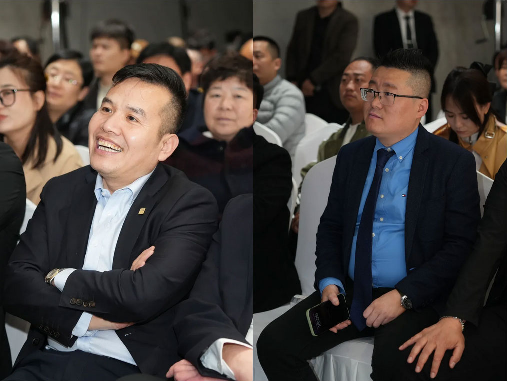 花季传媒APP免费下载旧版瓷砖“云脉觉醒”发布会：共绘新蓝图 共赢2025！